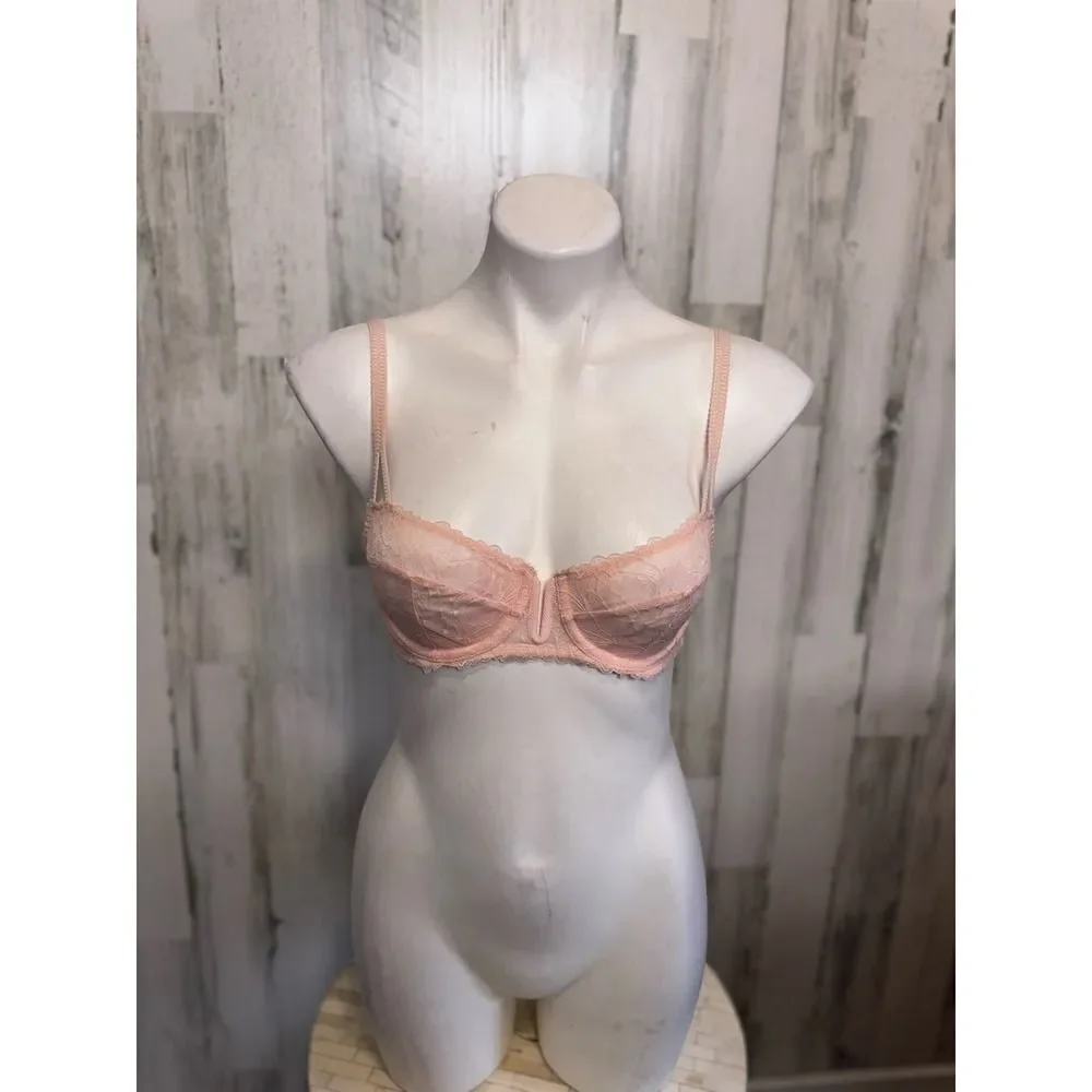 Auden pink laced bra size 32B